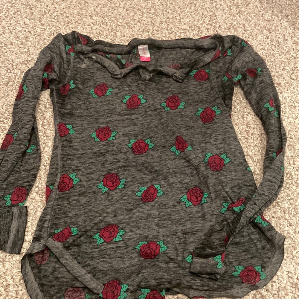 Women extra small(1) No Boundaries grey with roses long sleeve shirt